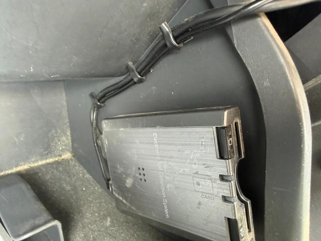 0510776A30260718W00114.jpg