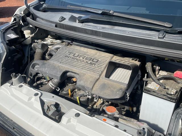 0404110A30260702W00218.jpg
