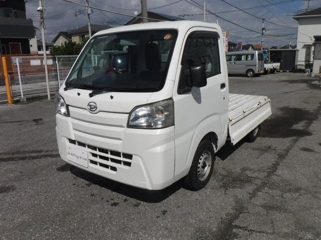 0404216A30260918W00108.jpg