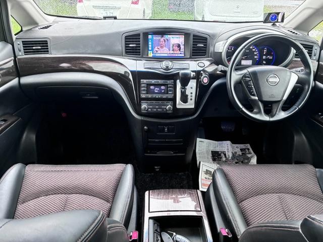 0840495A30260904W00115.jpg