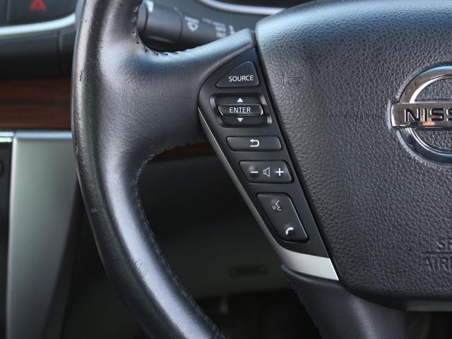 0520046A30261003W01217.jpg