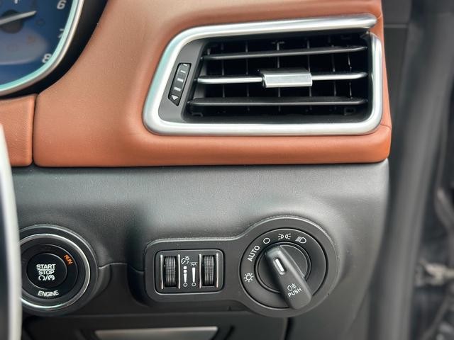0404225A30260918W00518.jpg