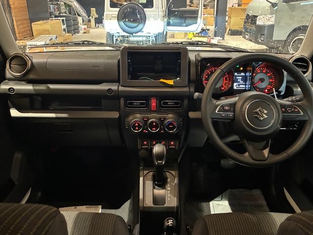 0303780A30260731W00219.jpg