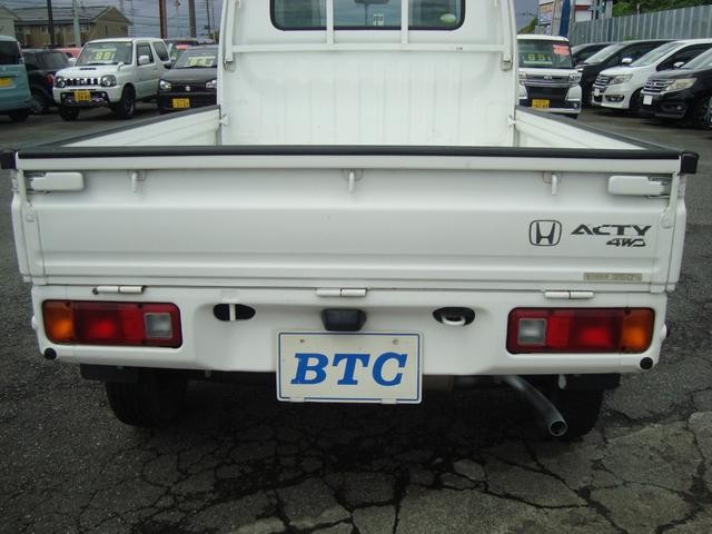 0401765A30260911W00109.jpg