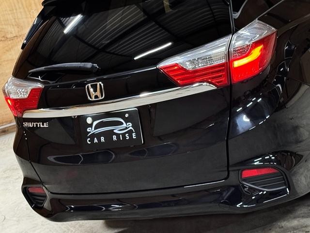 0303955A30260729W00115.jpg