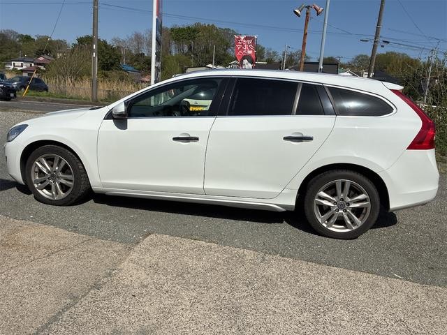0510633A30260411W00104.jpg