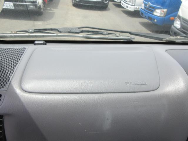 0540197A30260608W00117.jpg