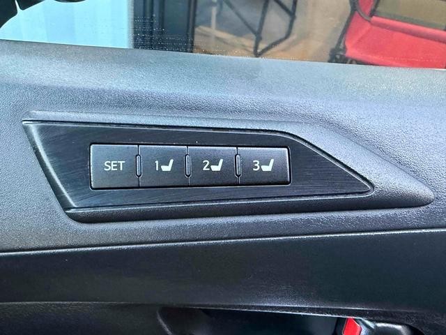0208859A30260818W00109.jpg