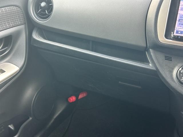 0561120A30261010W00219.jpg