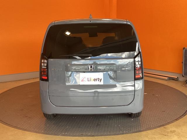 24315254_carP_l_16.jpg