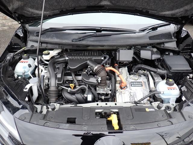0540305A30260926W00605.jpg