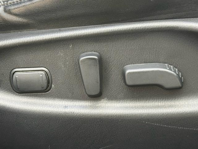 0209208A30260821W00116.jpg