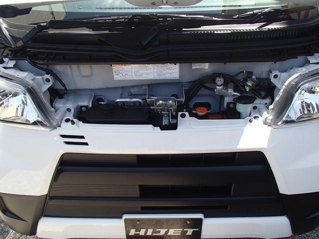 0510211A30260512W00113.jpg