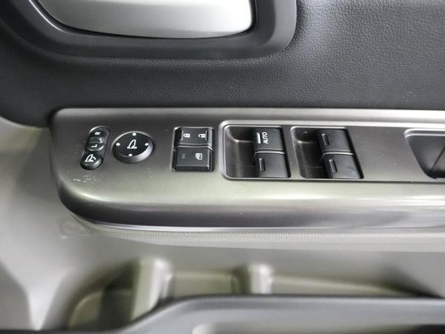 0505197A30260915W00318.jpg