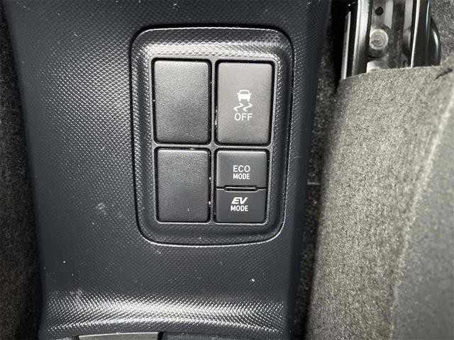 0600275A30260719W00117.jpg