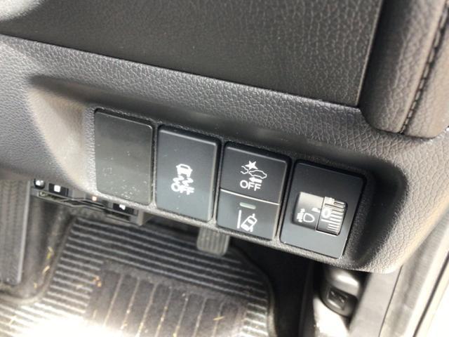 1002016A30260523W00117.jpg