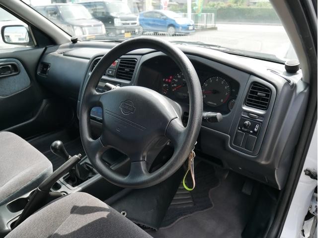 0540871A30260711W00112.jpg