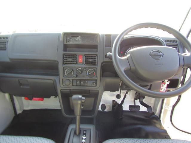 0510272A30260706W00311.jpg
