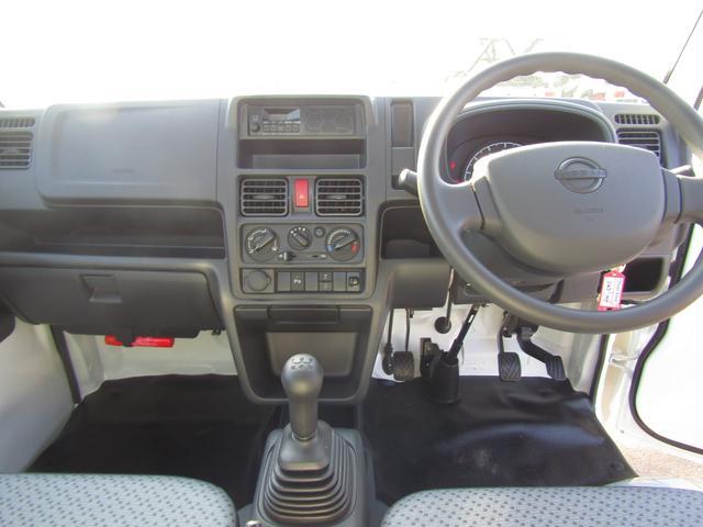 0510272A30260706W00411.jpg
