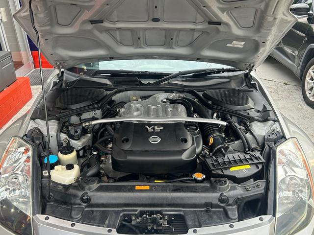 0208970A30260703W00105.jpg