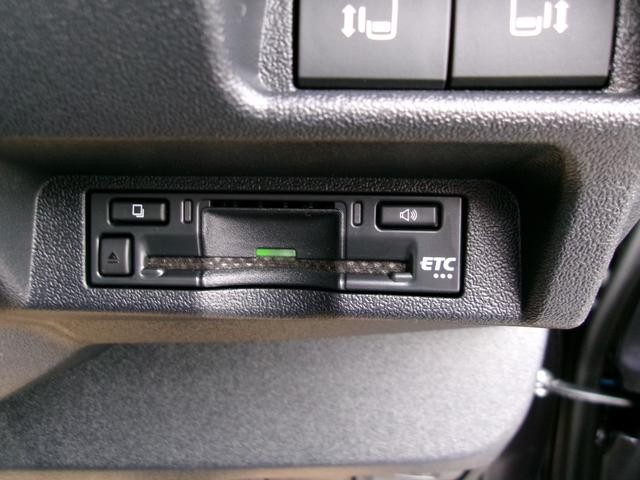 0400014A30260906W00218.jpg