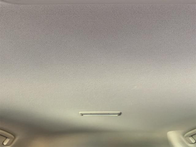 0561155A30260924W00811.jpg