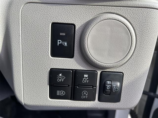 0300895A30260728W00110.jpg