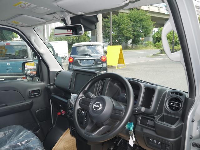 0700285A30260810W00106.jpg