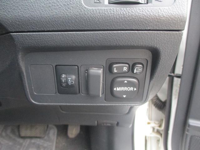 0400382A30260906W00211.jpg