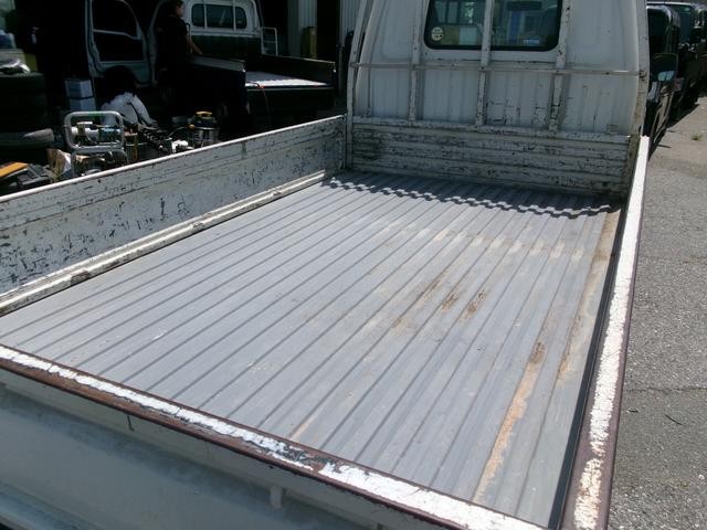 0705372A30260822W00607.jpg