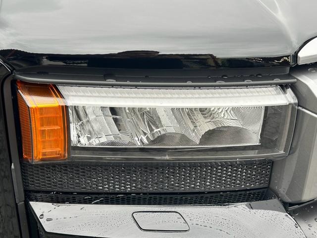 0507283A30260911W00218.jpg
