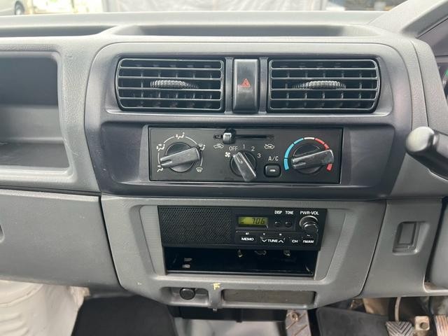 0541729A30260909W00109.jpg