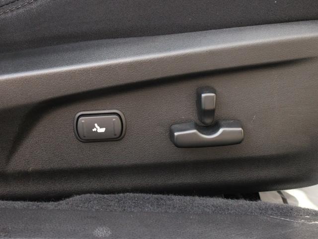 0520029A30260621W01205.jpg