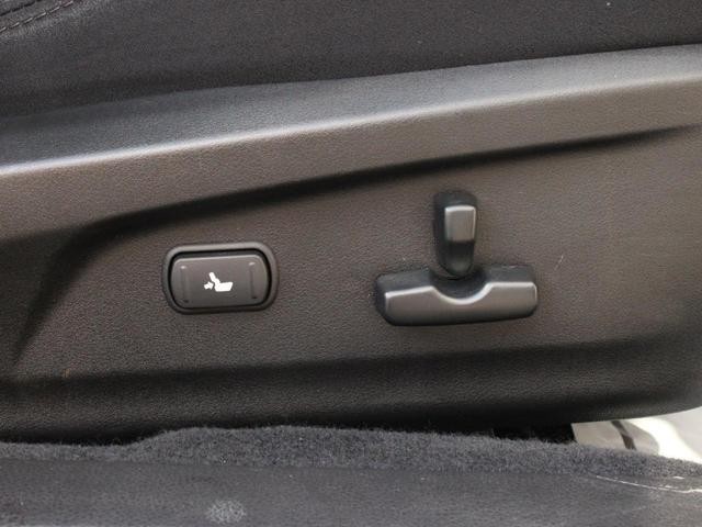 0520029A30260621W01205.jpg