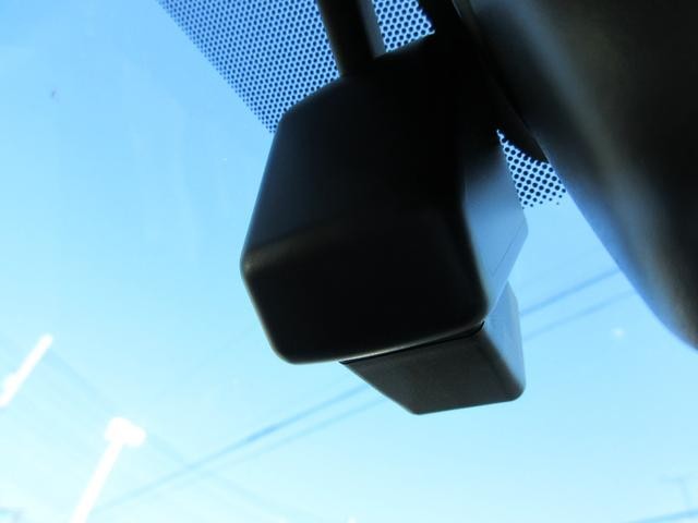 0541410A30260711W00111.jpg
