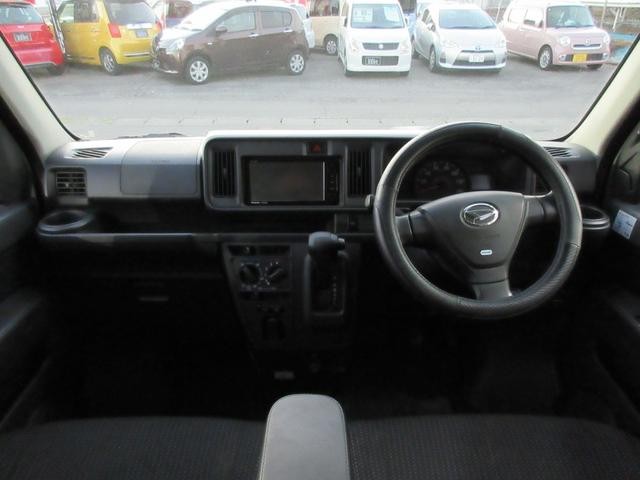 0404186A30261010W00113.jpg