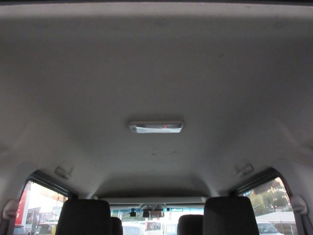 0404186A30261010W00119.jpg