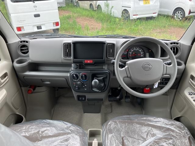 0207701A30260804W00305.jpg