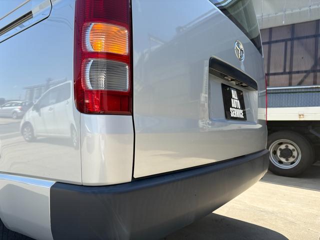 0710035A30260413W00113.jpg