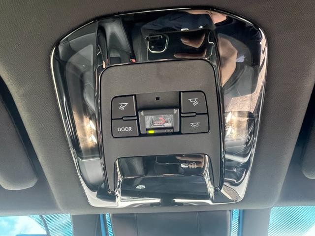 0710084A30260829W00413.jpg