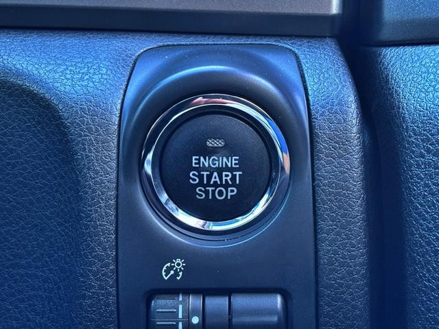 0720286A20260822W00112.jpg