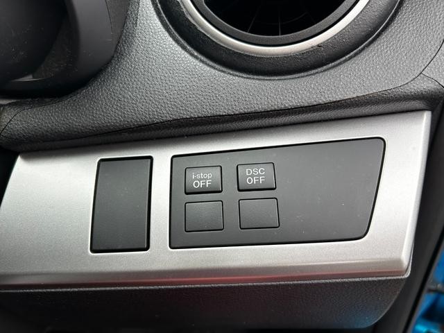0500312A30260918W00116.jpg