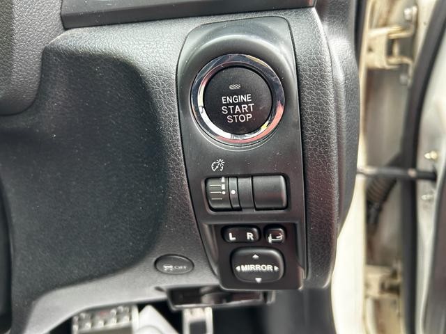 0500312A30260918W00215.jpg