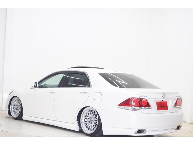 0701105A30260604W00315.jpg