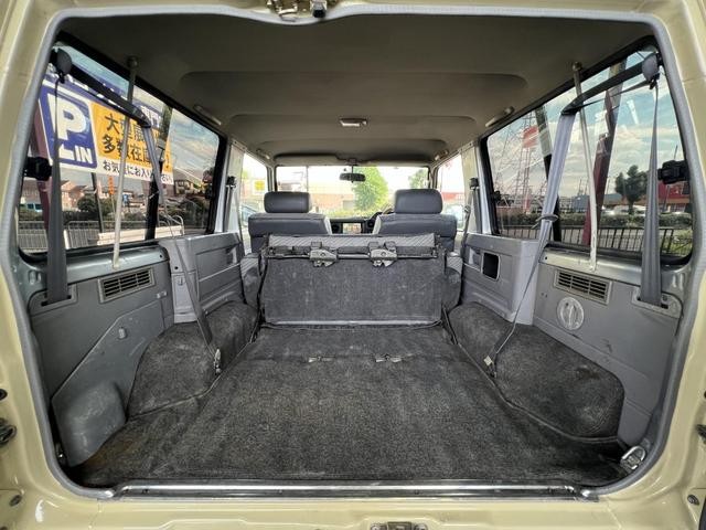 0706020A30261022W00114.jpg