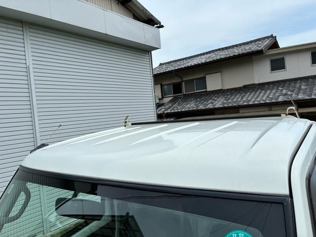 1001795A30260810W00215.jpg