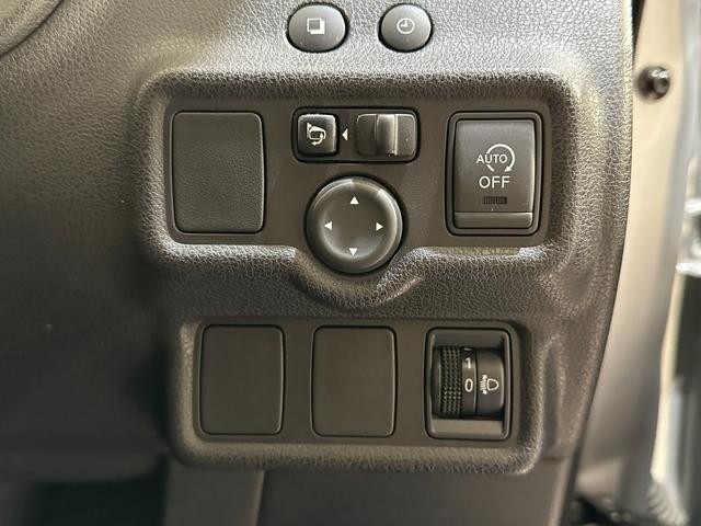 0509824A30260911W00405.jpg