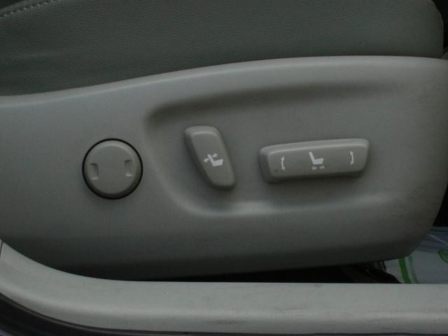 0520046A30260425W00611.jpg