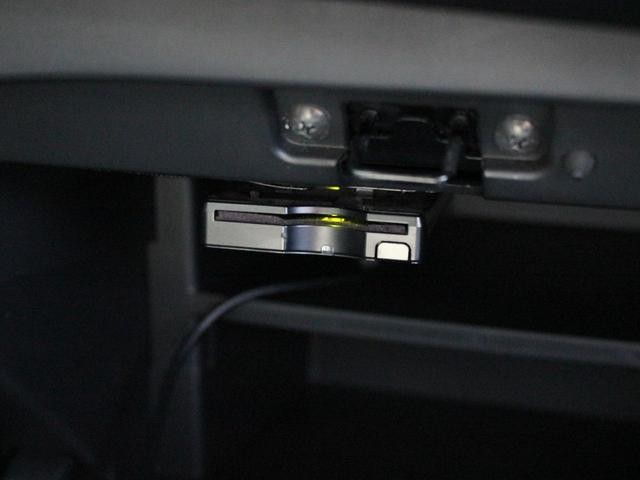 0520046A30260428W00617.jpg