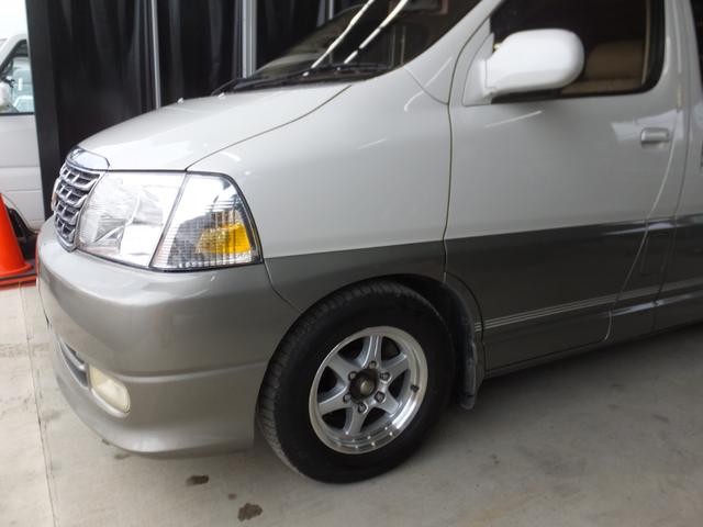 0550914A30261003W00206.jpg